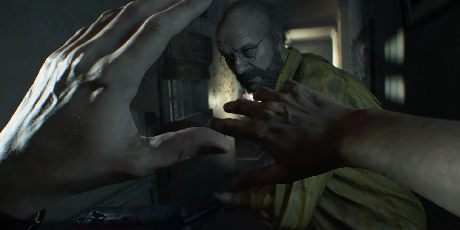Jack Baker hung tợn tấn công Ethan Winters trong ngôi nhà của gia đình Baker trong Resident Evil 7