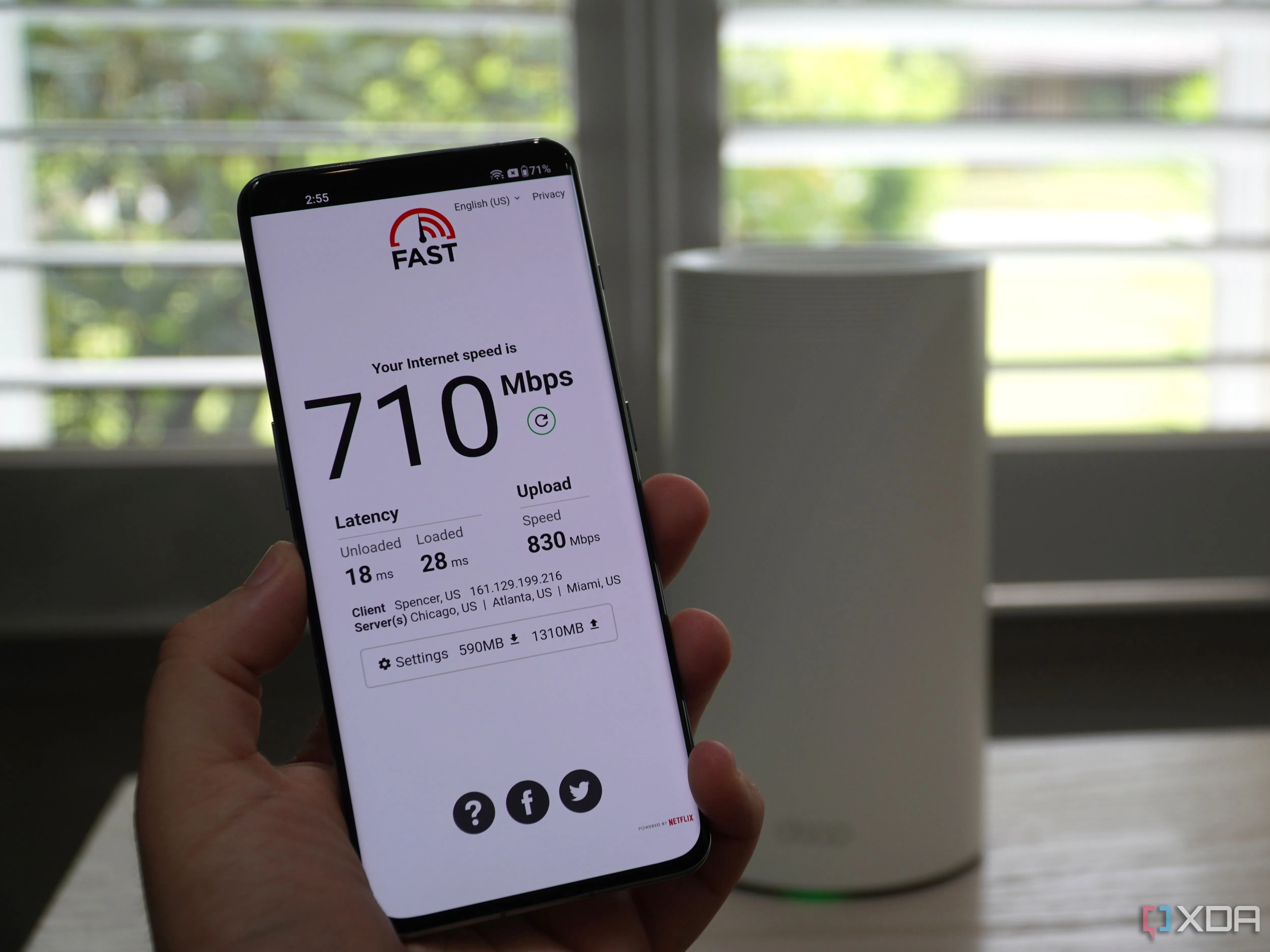 Bộ mesh Wi‑Fi minh họa cải thiện vùng phủ tín hiệu, thích hợp cho nhà nhiều thiết bị