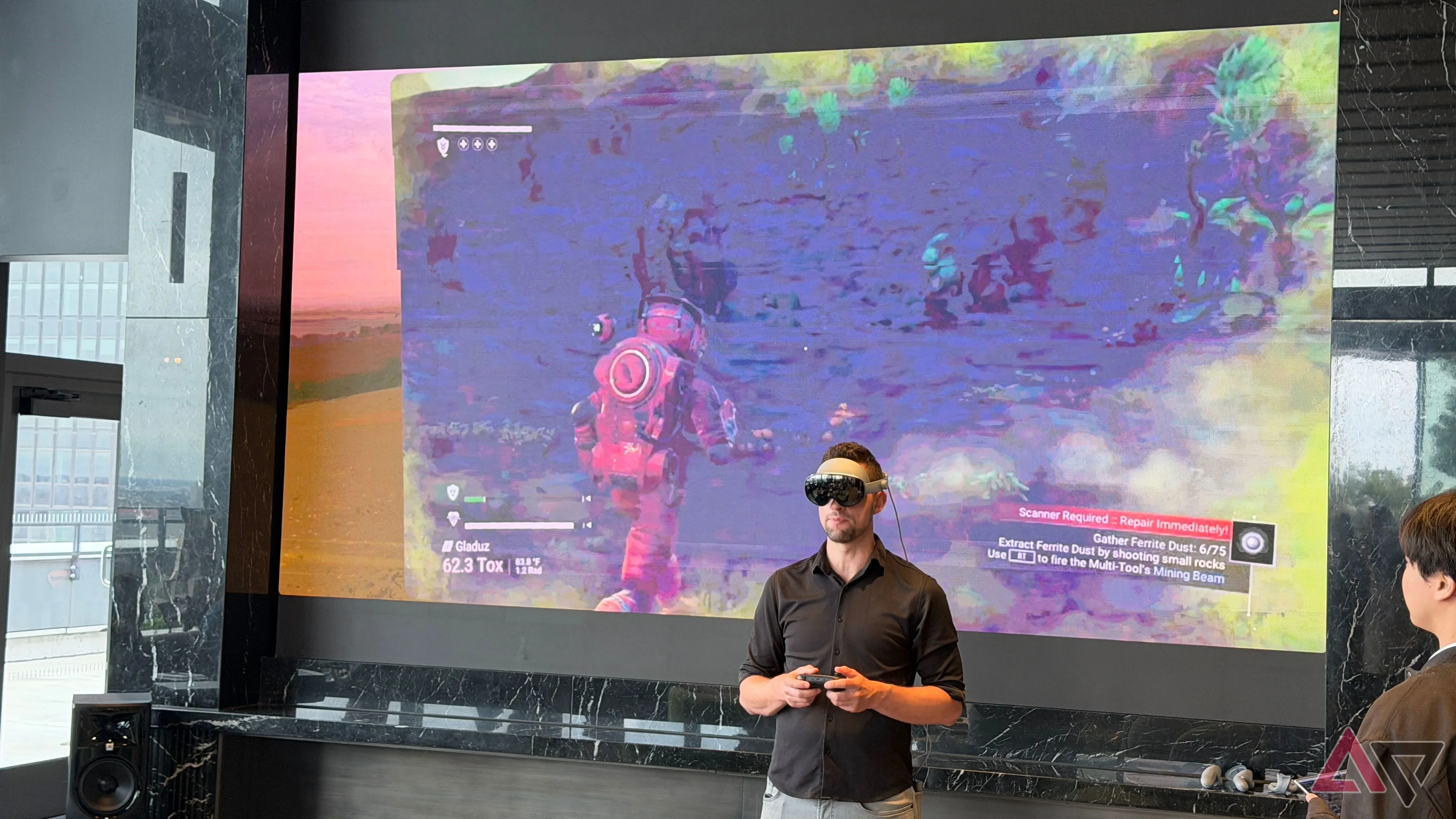 Galaxy XR hiển thị trò chơi No Man trên màn ảo lớn