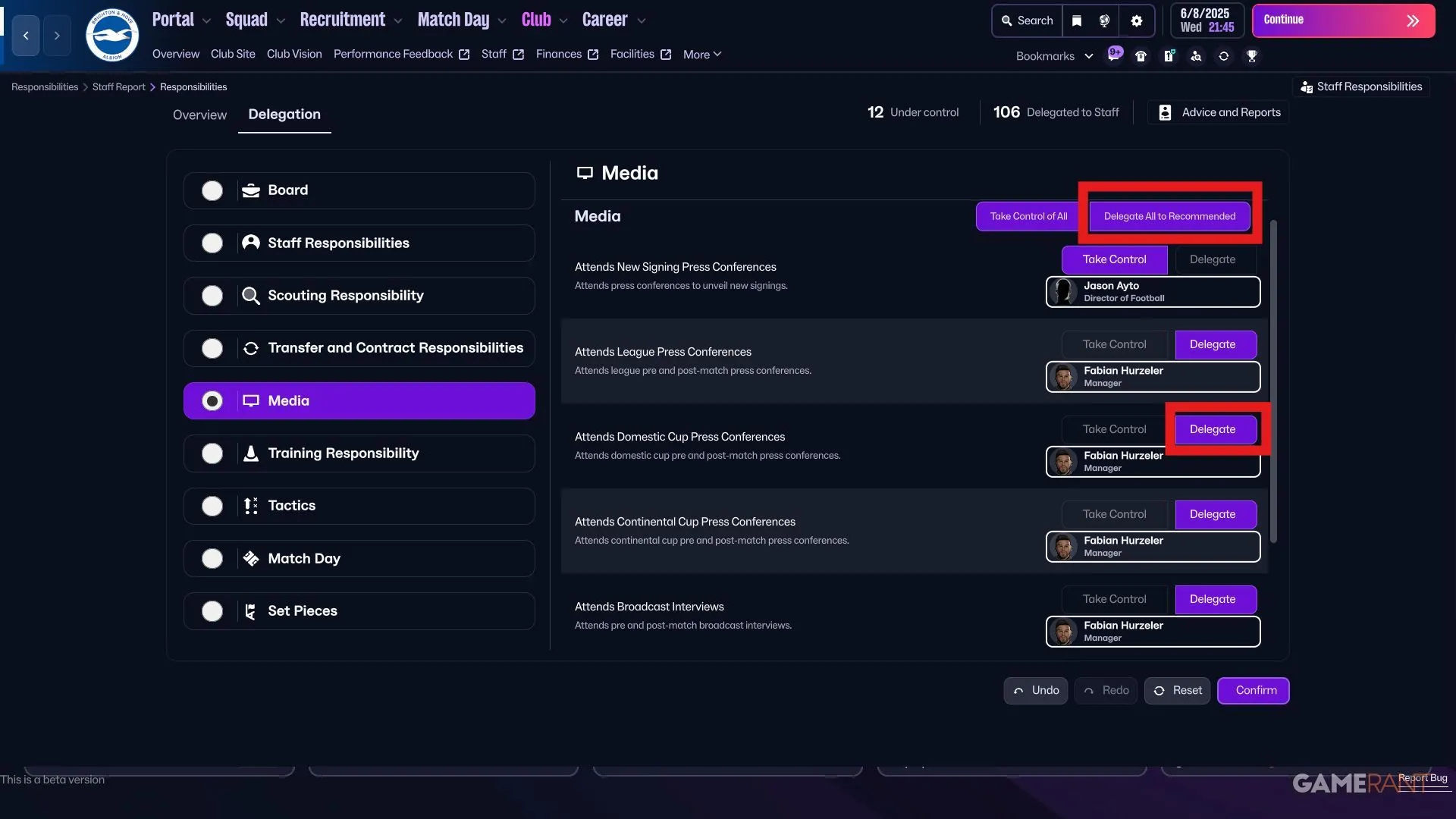 Giao diện phân quyền nhiệm vụ truyền thông (Media) trong Football Manager 26, nút Delegate màu tím