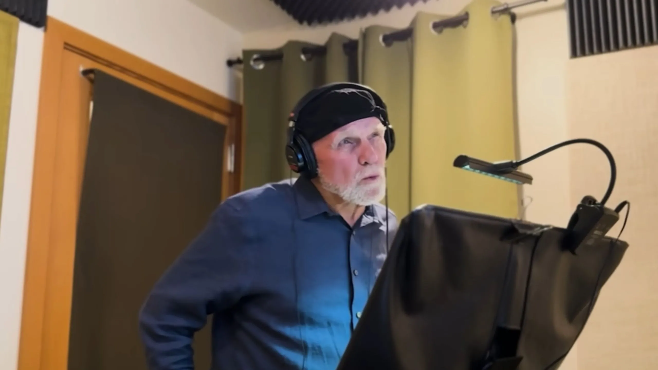 Steve Downes — giọng lồng tiếng Master Chief ghi âm cho bản làm lại Halo Campaign Evolved