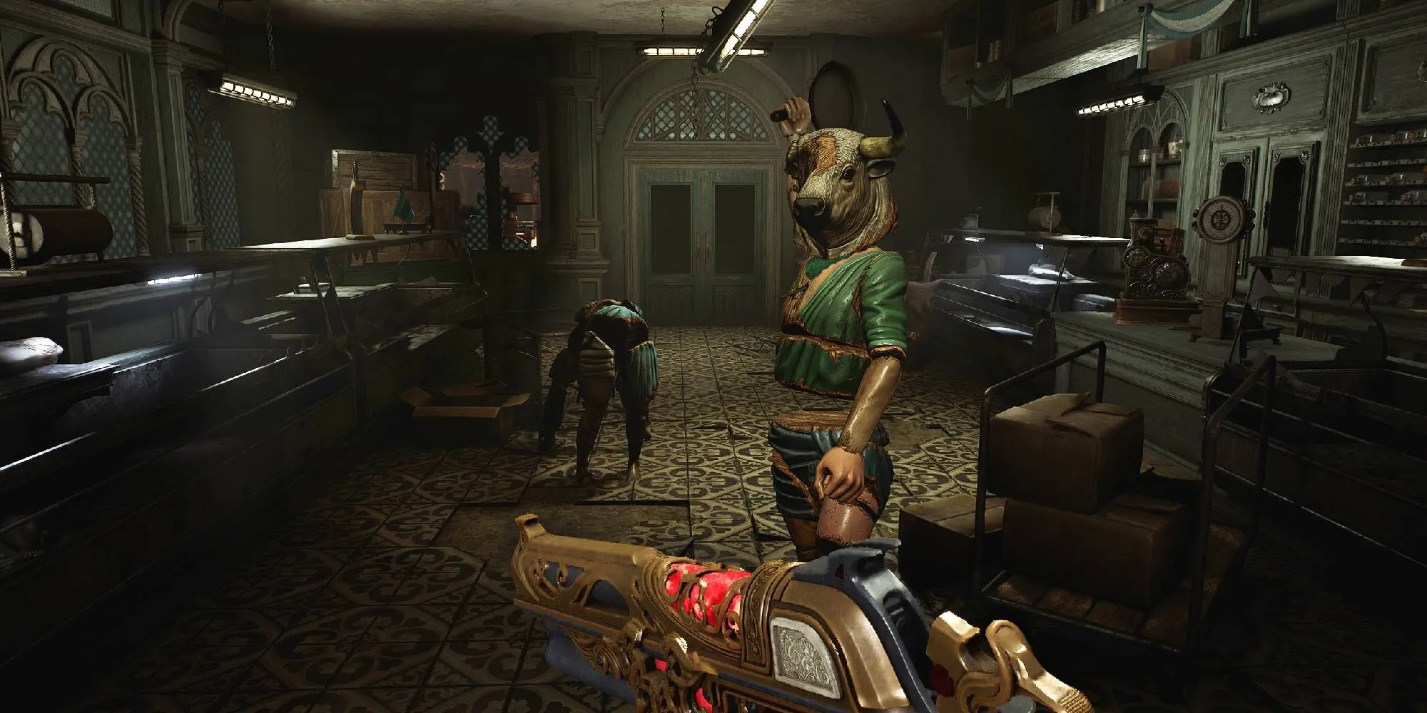 Tượng đầu bò trong Crisol đặt giữa quán cà phê, biểu tượng văn hoá bị biến dạng.